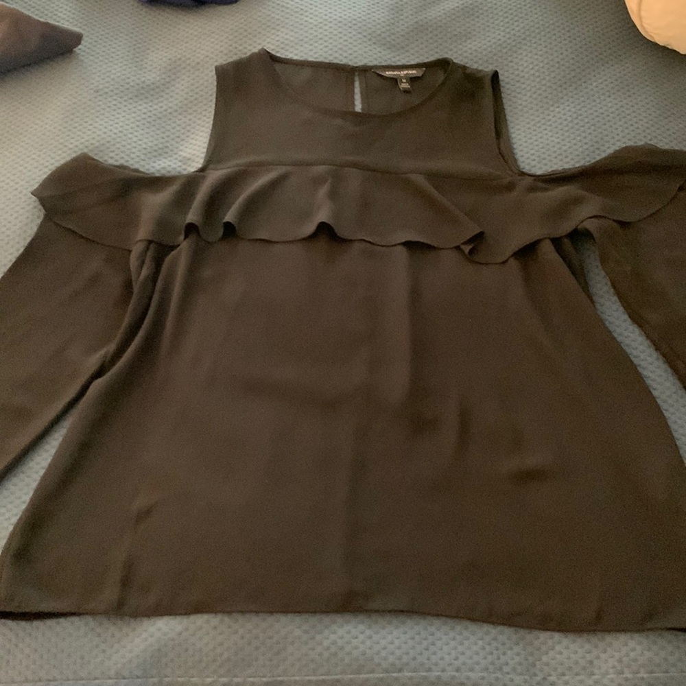 Banana Republic Black Cold shoulder long sleeve blouse